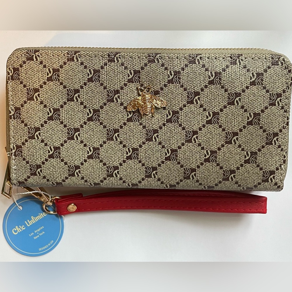 Ch!c Unlimited Wristlet
